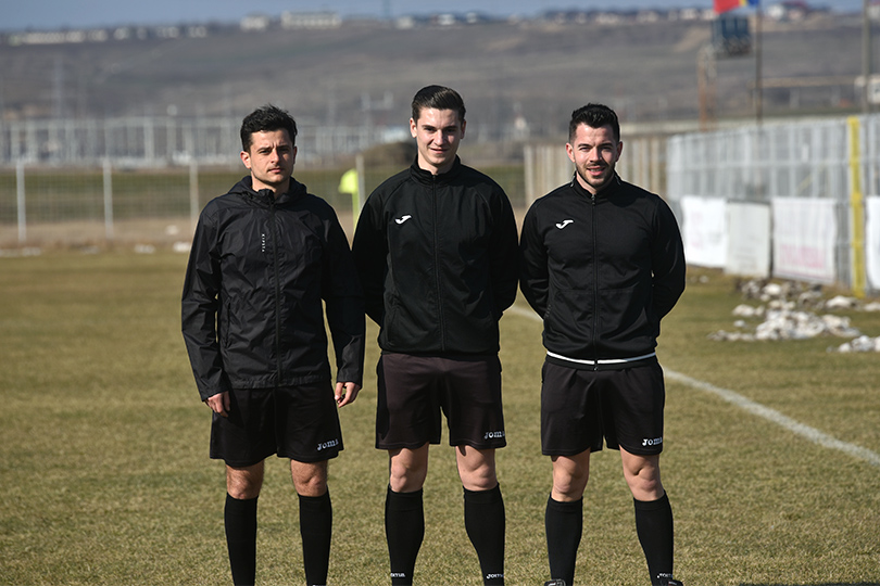 Gălățeanul Constantinescu arbitrează Știința - Hușana